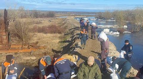 Семь сел затопило паводком в Якутии