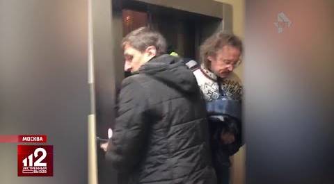 Лифт не выдержал 11 пассажиров и упал