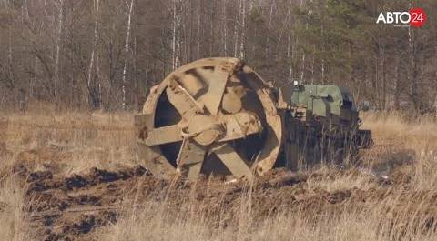 Землеройная машина для отрывки котлованов МДК-3 рыл котлован в Чернобыле. Поехали!