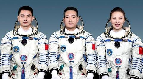 Три тайконавта готовились к космической миссии