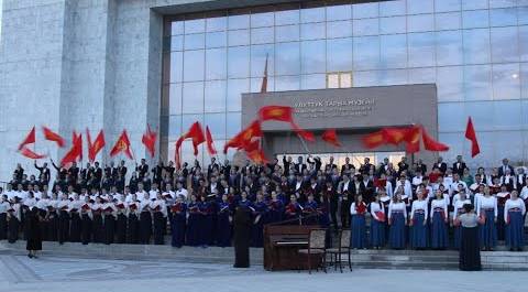 Гала-концерт хоровых коллективов в Кыргызстане
