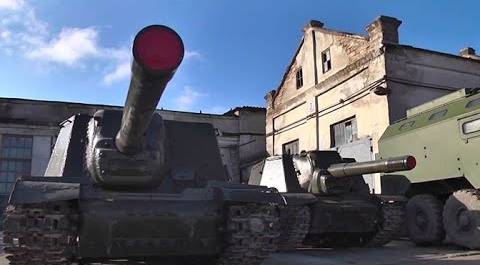 Технику времен ВОВ готовят к параду Победы: кадры из Крыма