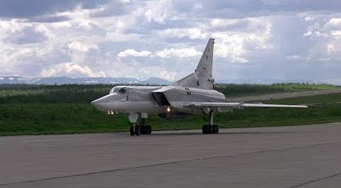 Экипажи Ту-22м3 отработали пуски ракет в Мурманской области