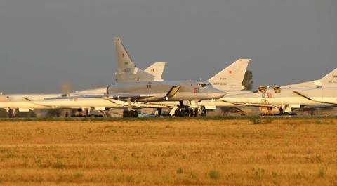Бомбардировщики Ту-22М3 нанесли бомбовые удары по «боевикам» у афганской границы