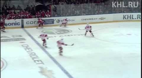 Yegor Yakovlev scores his first KHL goal