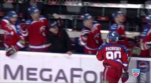 Первый гол Доминика Пацовски в КХЛ / Dominic Pacovsky first KHL goal