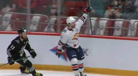 Maillet sick one-handed goal