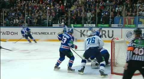 Nail Yakupov scores his first KHL goal / Первый гол Якупова в КХЛ