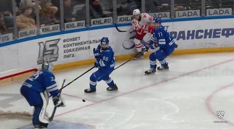 Первый гол Вадима Фаттахова в КХЛ / Vadim Fattakhov first KHL goal