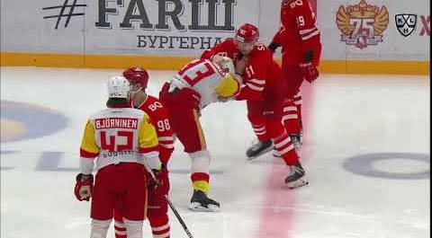 Major brawl in Moscow early in the game