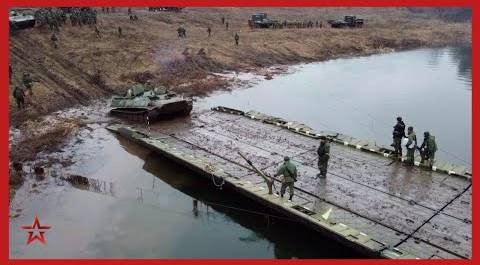 Опубликованы кадры переправы сил ЛНР через реку