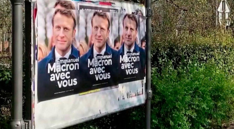 Франция сегодня выбирает президента: Макрон против Ле Пен
