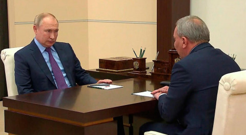 Владимир Путин с вице-премьером Юрием Борисовым обсудил выполнение гособоронзаказа