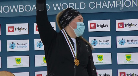 Россиянка София Надыршина победила в параллельном слаломе на Чемпионате мира по сноуборду