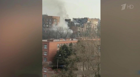 Украинские силовики обстреляли Донецк из крупнокалиберной артиллерии