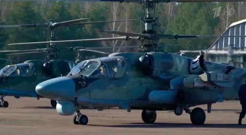 Минобороны РФ опубликовало новые кадры боевой работы ночью экипажей вертолетов Ка-52
