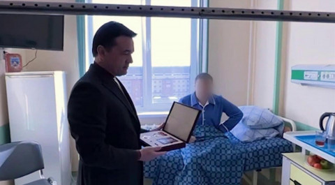 Награды тем, кто проявил героизм и мужество во время спецоперации на Украине, вручил Андрей Воробьев
