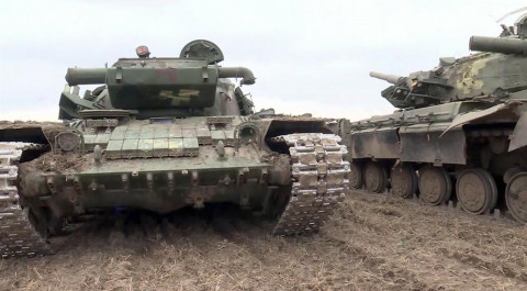 В окрестностях Чернигова нашим военным достались полностью исправные танки Т-64